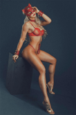 Arias Closet Kırmızı Maske, Tasma ve Kelepçe Harness Deri Set