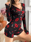 Arias Closet Pamuklu Kırmızı Ruj ve Öpücük Desenli Düğmeli Uzun Kol Tulum Pijama