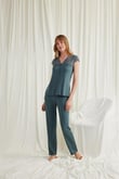 Arias Closet Yakası Kolu ve Omzu Dantelli Önü Düğmeli Pijama Takımı