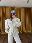 QULOVEYeni GelenlerAkra Beyaz Keten Oversize Ceket