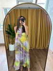 QULOVEYeni GelenlerBatik Desen Astarlı Halter Yaka Elbise