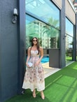 QULOVEELBİSEBej Çiçek Desenli Gögüs Kuplu Elbise