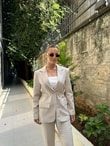 QULOVEYeni GelenlerBej Kendinden Kemerli Blazer Takım