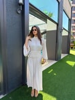 QULOVEYENİ GELENLERBej Kollu Esnek Kumaş Drape Detaylı Elbise