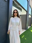 QULOVEYENİ GELENLERBej Kollu Esnek Kumaş Drape Detaylı Elbise