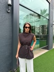 QULOVEYENİ GELENLERKahve Dik Yaka Asimetrik Yelek