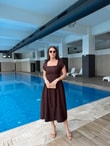 QULOVEYeni GelenlerKahve Kare Yaka Elbise