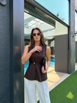 QULOVEYENİ GELENLERKahve Kemerli Yaka Detaylı Bluz