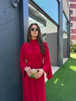 QULOVEYENİ GELENLERKırmızı Kollu Esnek Kumaş Drape Detaylı Elbise