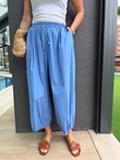 QULOVEYENİ GELENLERMavi Paça Detaylı Bagy Pantolon