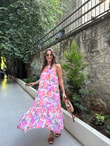QULOVEYeni GelenlerPembe Çiçekli Halter Yaka Elbise 