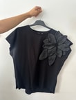 QULOVEYeni GelenlerSiyah Çiçek Aplikeki T-shirt