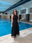 QULOVEYeni GelenlerSiyah Kabartma Güllü Astarlı Elbise