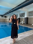 QULOVEYENİ GELENLERSiyah Sıfır Kol Aksesuar Kuşaklı Pileli Elbise