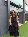 QULOVEYENİ GELENLERSiyah Yaka İşleme Detaylı Elbise