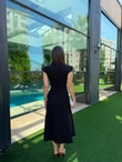 QULOVEYENİ GELENLERYaka Detaylı Siyah Elbise
