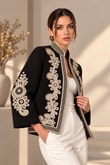 Kadın Çiçek Nakış İşlemeli Dik Yaka Astarlı Premium Kaşe Ceket - SiyahÇiçek Nakışlı Dik Yaka Astarlı Kaşe Ceket | İstangül ButikCeketİSTANGÜL BUTİK