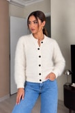 Premium Yumuşak Dokulu Bisiklet Yaka Çıtçıtlı Sakallı Triko Hırka - BeyazPremium Çıtçıtlı Sakallı Triko Hırka | İstangül ButikHırkaİSTANGÜL BUTİK
