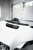 CUSTOM DYNAMICS WINDSHIELD TRIM WITH AW V2 FOR KOD:20402820