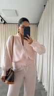 Pembe Litia Takım