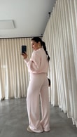 Pembe Litia Takım