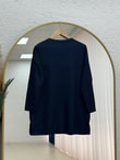 Cemşah Papatya Nakışlı Yazılı Yırtmaçlı Bluz-SS13157 Lacivert