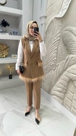 Otriş Detaylı Yelekli Takım