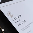 Asimetrik Köşe Kesimli Çizgisel Okaliptüs Yaprağı Motifli Düğün Davetiyesi