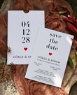 Büyük Dikey Tarihli Save Date Konseptli Beyaz Dokulu Zarf Düğün Davetiyesi
