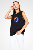 Güneş Siyah Unisex Kolsuz Tişört