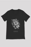 Jumanji Baskılı Unisex Siyah V Yaka Tişört - Tshirt