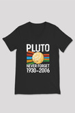 Plüton Unutma Baskılı Unisex V Yaka Siyah Tİşört - Tshirt
