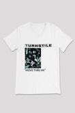 Turnstile Baskılı Beyaz Unisex V Yaka Tişört - Tshirt
