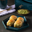 Fıstıklı Midye Baklava Özel Yuvarlak Tepside