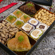 Premium Metal Kutuda Sevgililer Günü Baklava Çerez Kutusu