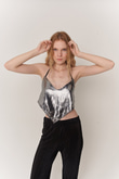 Üçgen Kesim Boyundan Bağlamalı Glammy Crop Gümüş