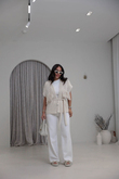 I}