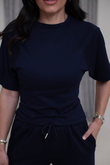 I}
