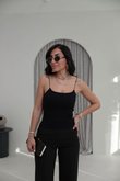 I}