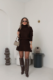 I}