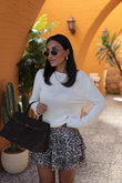 I}