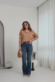 I}