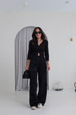 I}