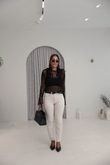 I}
