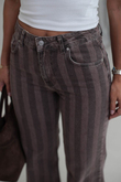 I}