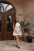I}
