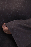 I}