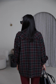 I}