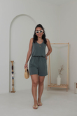 I}