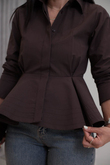 I}